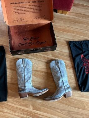 Beautiful Freebird Woodland Cowboy Boots - Ice - Sz 9